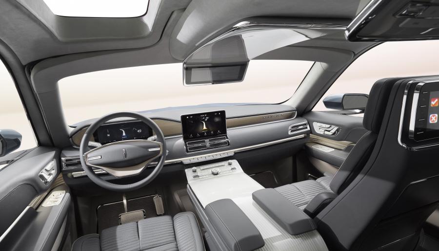  Lincoln Navigator Concept 2016 года  (фото 12 из 17)